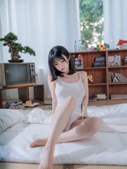俄罗斯美女与动交zoz0