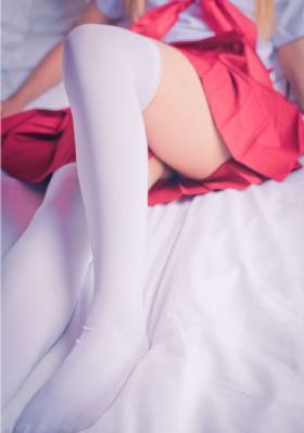 《年轻女教师2》在线播放